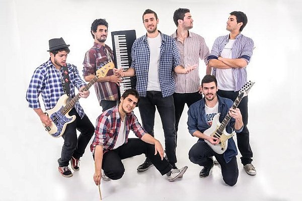 Contratar a LA CACHIRLA al: 011 5452-1766 / Banda de Covers para Fiestas y Eventos Contratar a LA CACHIRLA al: 011 5452-1766 / Banda de Covers para Fiestas y Eventos
