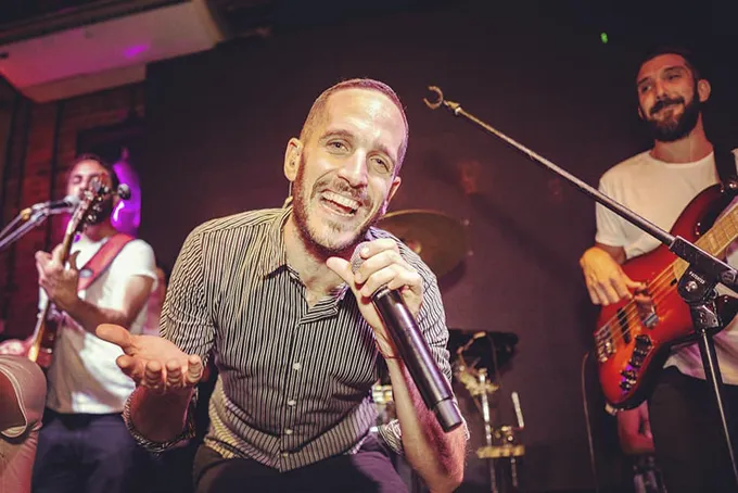 BANDAS DE COVERS para Fiestas ✅ 6 Bandas de Covers para Fiestas - Los Mojarras