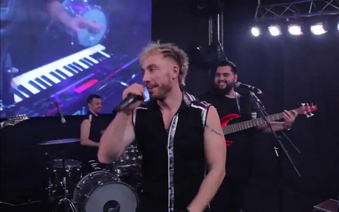 Contratar a COMMANCHE Contacto al: 011 5452-1766